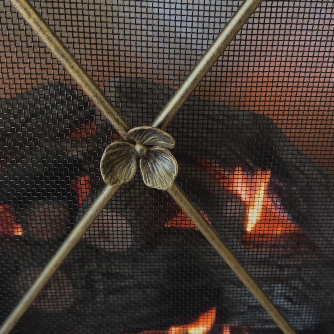 Load video: Flora Fireplace Screen