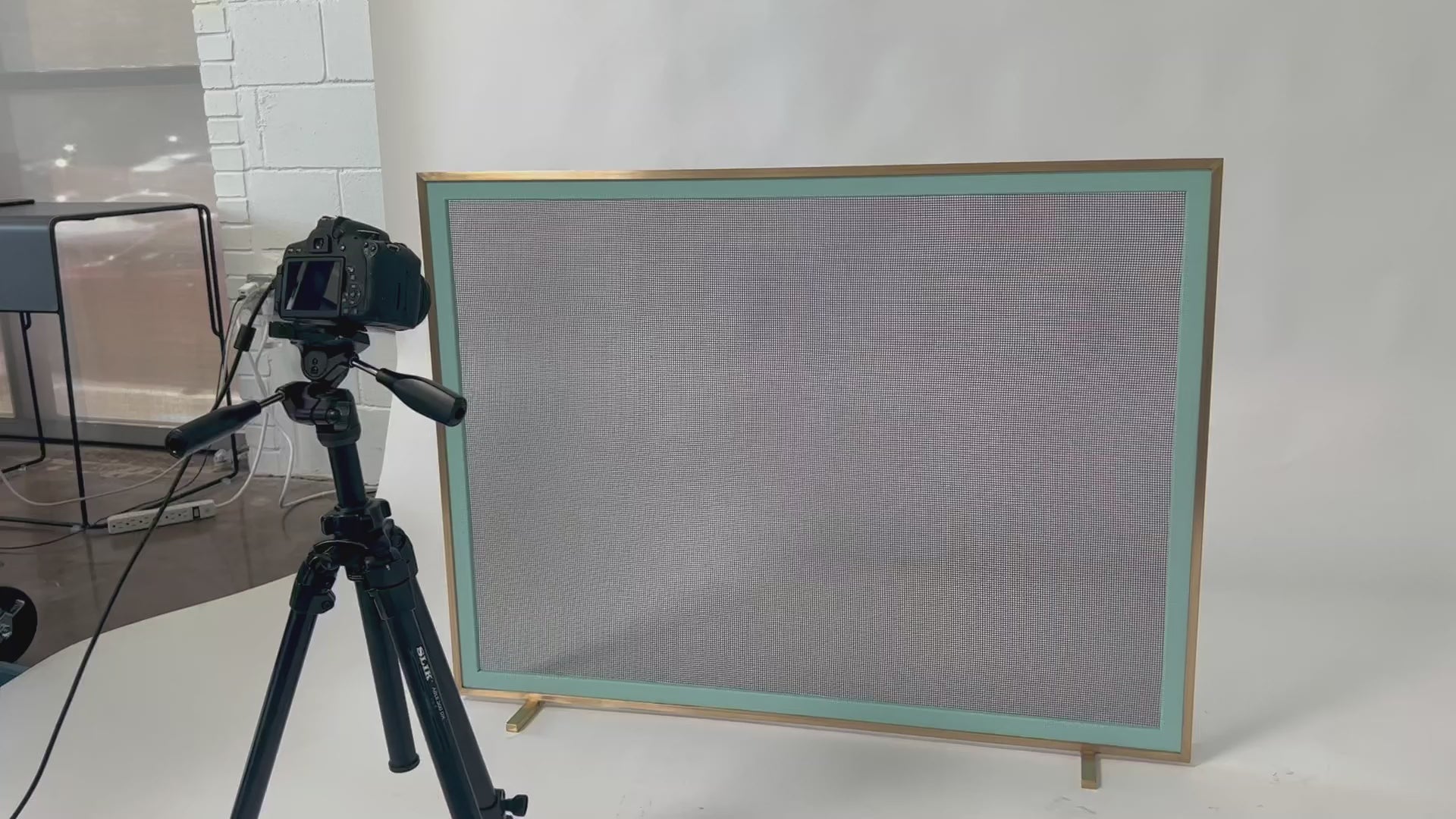 Load video: Bleeker Fireplace Screen